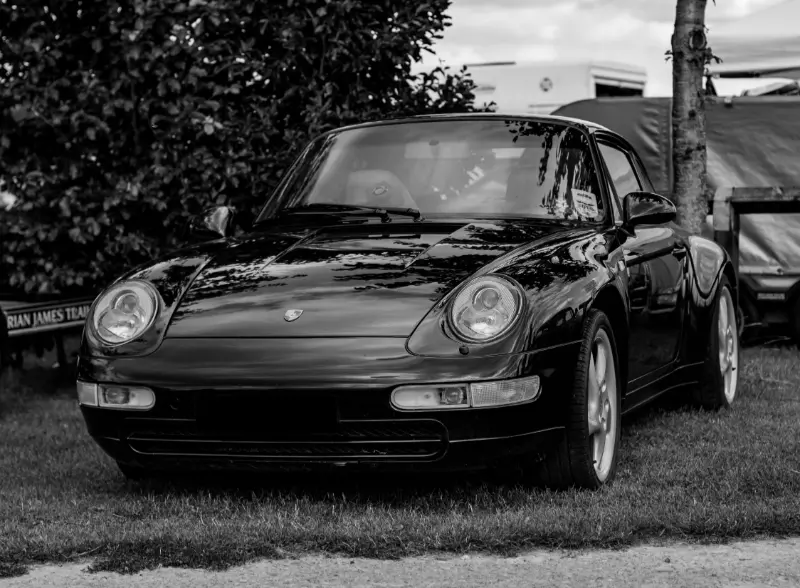 PORSCHE 993